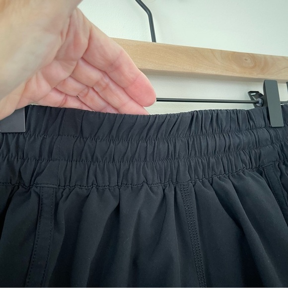 Lululemon Tracker Lined Short 4" in Black running
quick-drying lightweight Size4 - Picture 5 of 13